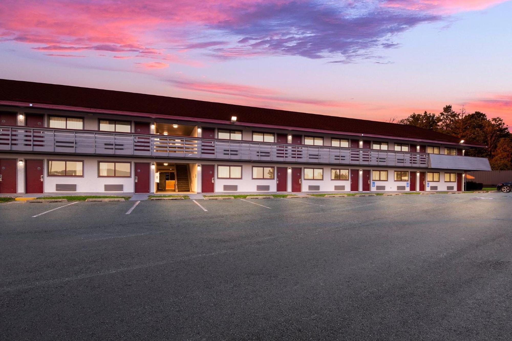 Red Roof Inn Binghamton - Johnson City Eksteriør bilde